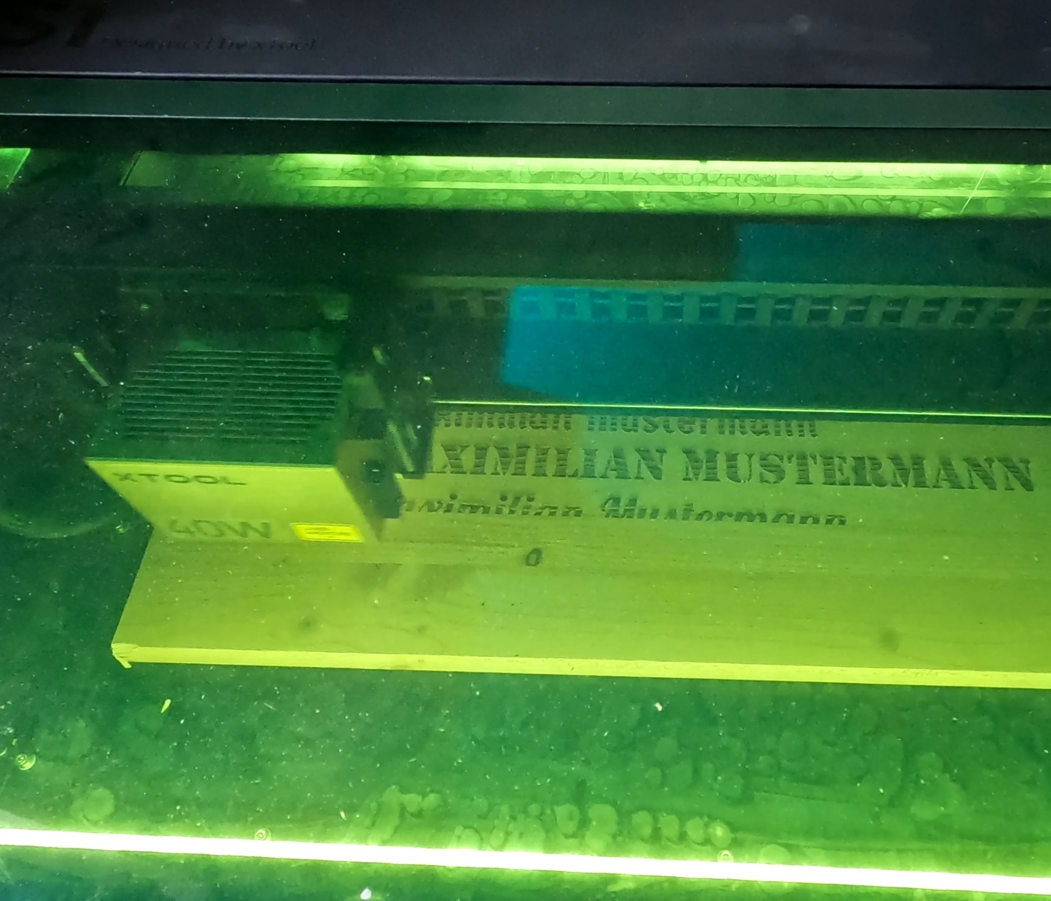 Dein Name auf einem Dachsparren